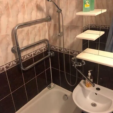Apartment On Leonida Bedy *